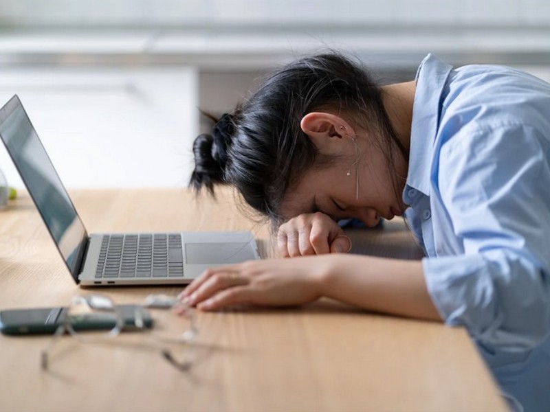 Izgorjelost dovodi do emocionalne iscrpljenosti, fizičkog umora i negativnog stava prema poslu